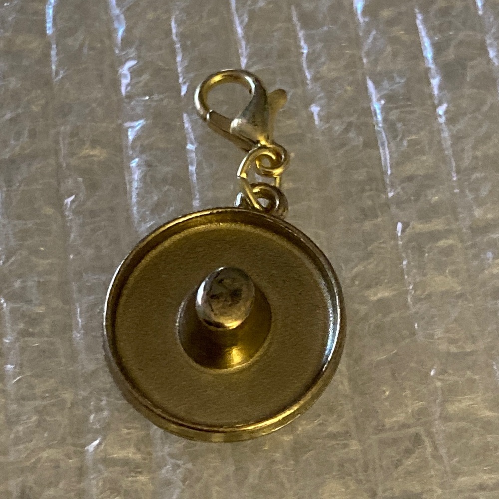 NWOT - Cozumel - Diamonds International Hanging Sombrero Charm